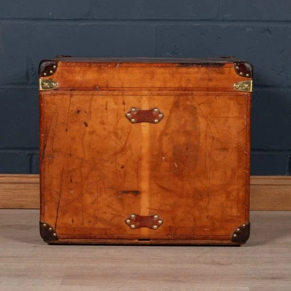 Louis Vuitton Trunk in Natural Cow Hide France Circa 1900 - Image 6