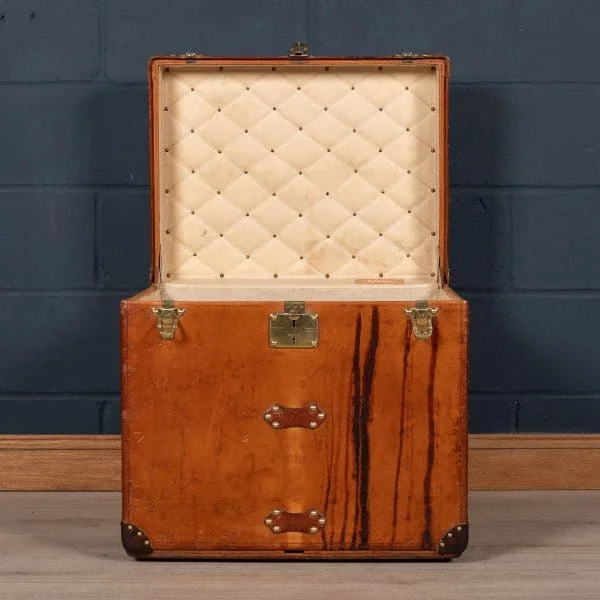 Louis Vuitton Trunk in Natural Cow Hide France Circa 1900 - Image 8