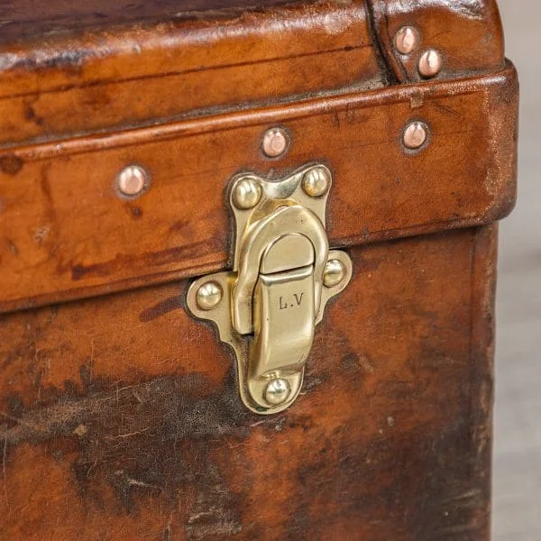 Louis Vuitton Suitcase in Natural Cow Hide, France Circa 1920 - Image 27