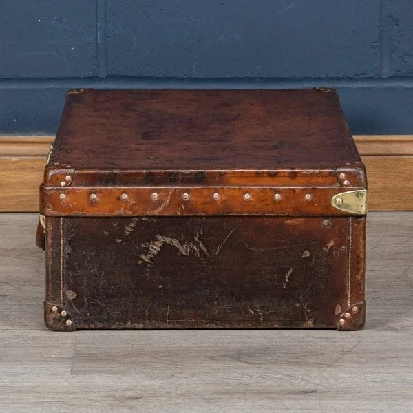 Louis Vuitton Suitcase in Natural Cow Hide, France Circa 1920 - Image 3