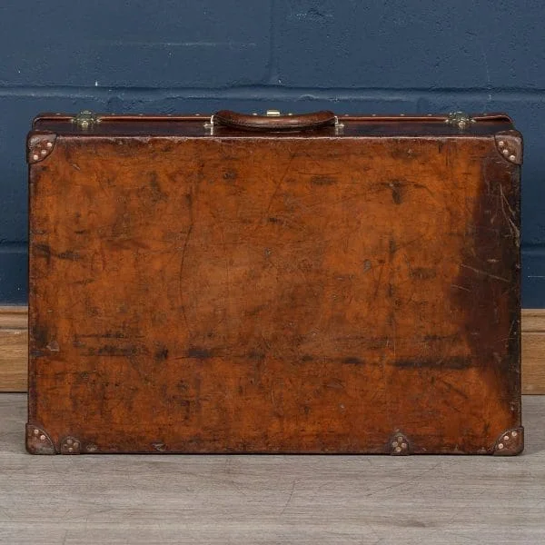 Louis Vuitton Suitcase in Natural Cow Hide, France Circa 1920 - Image 6