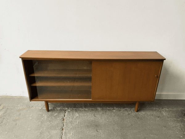 1960’s teak bookcase by Avalon with sliding doors - Image 3