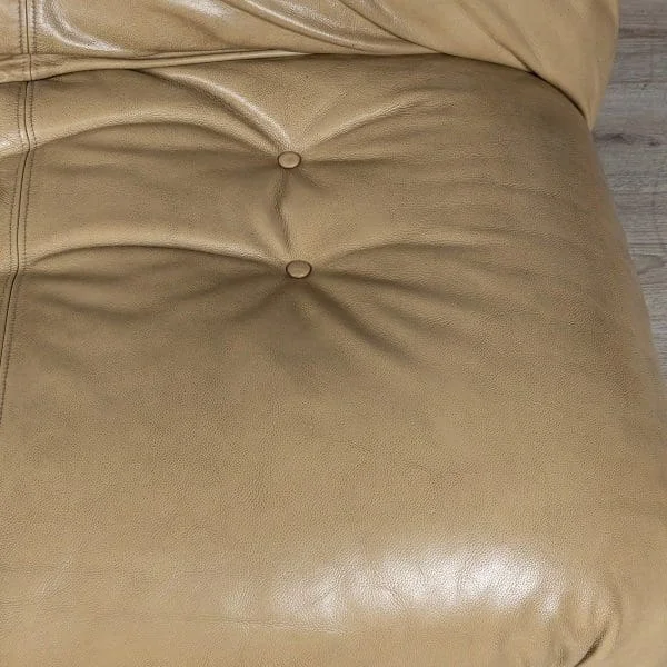 Late 20th Century Soriana Sofa in Beige Leather by Tobia Scarpa for Cassina Italy - Image 14