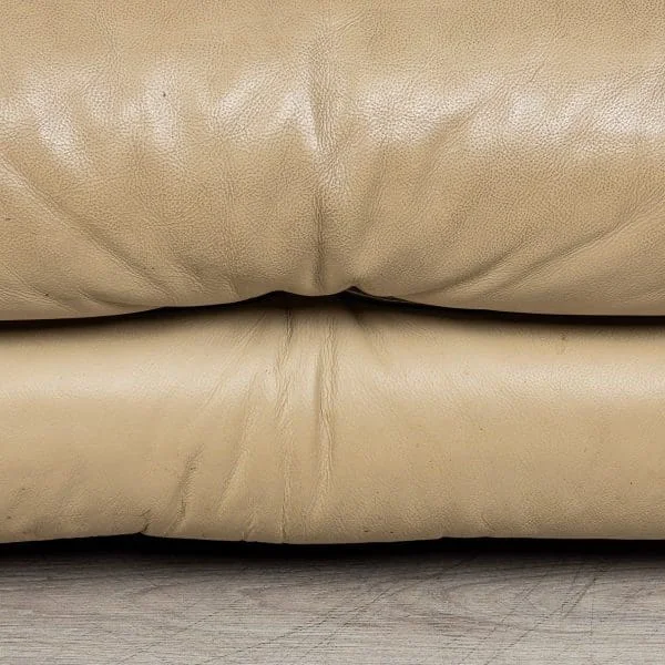 Late 20th Century Soriana Sofa in Beige Leather by Tobia Scarpa for Cassina Italy - Image 25