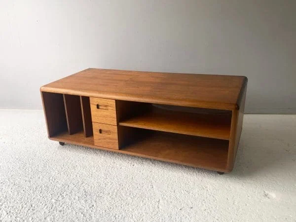 1960’s mid century modern media stand / coffee table by Meredrew - Image 2