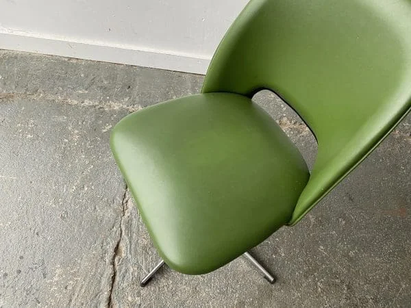 Mid-Century Modern 1960s swivel dining/kitchen/office chairs set of 4 - Image 6