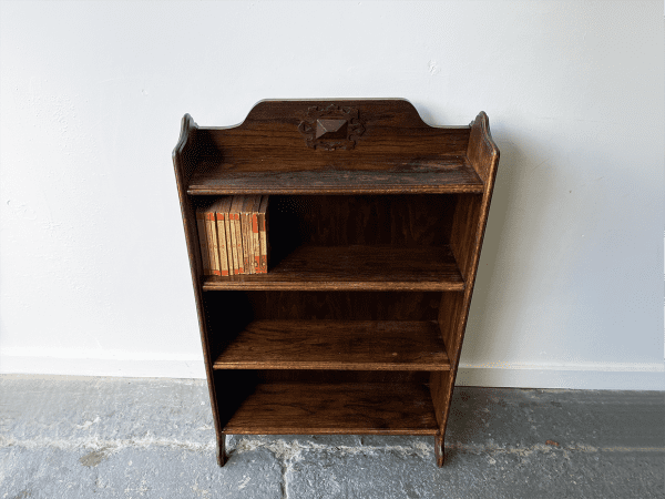 Early 20th century Arts and Crafts oak book shelves - Image 10