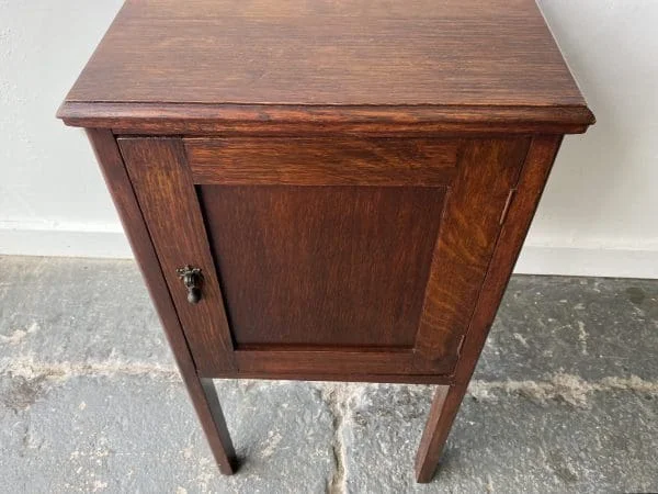 Edwardian Mahogany pot cupboard / bedside cabinet - Image 4