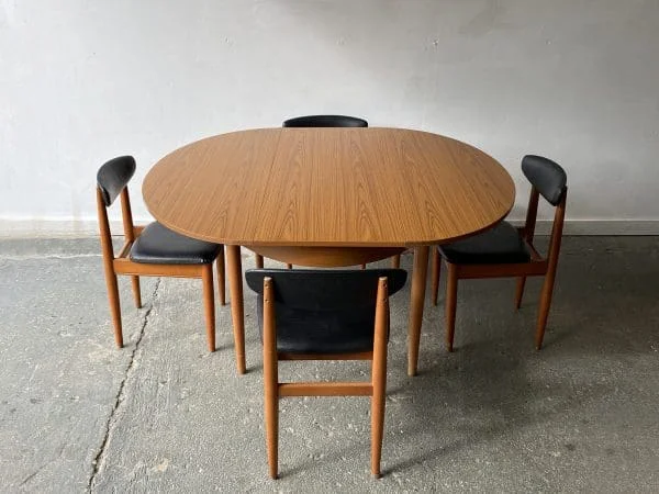 Mid-Century dining table and chairs by Schreiber