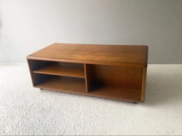 1960’s mid century modern media stand / coffee table by Meredrew - Image 3