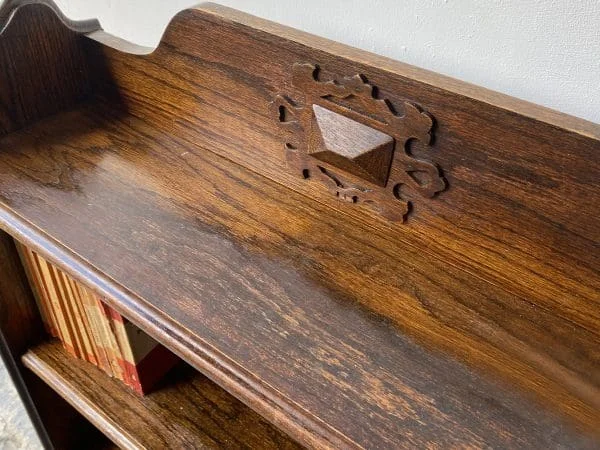 Early 20th century Arts and Crafts oak book shelves - Image 5