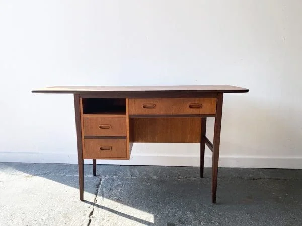 Mid-Century Modern extendable desk by Uniflex - Image 2